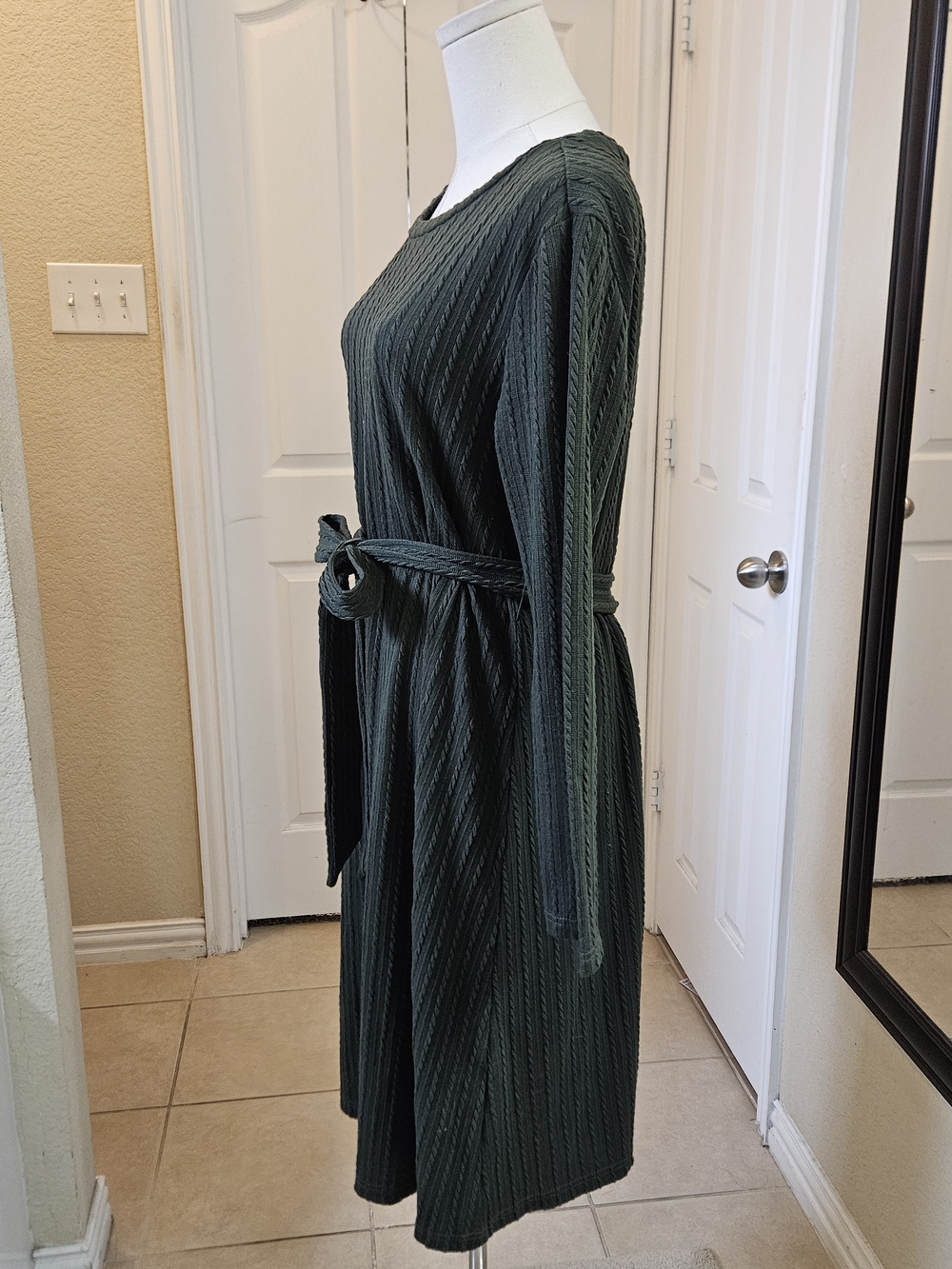 Ekouaer Ribbed Knit Belted Midi Dress – Forest Green (Size M) - Picture 6 of 10